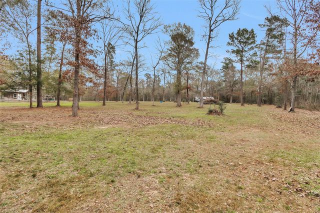 7261 Forest Hills Drive, Montgomery, TX 77316