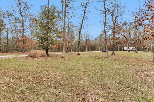 7261 Forest Hills Drive, Montgomery, TX 77316