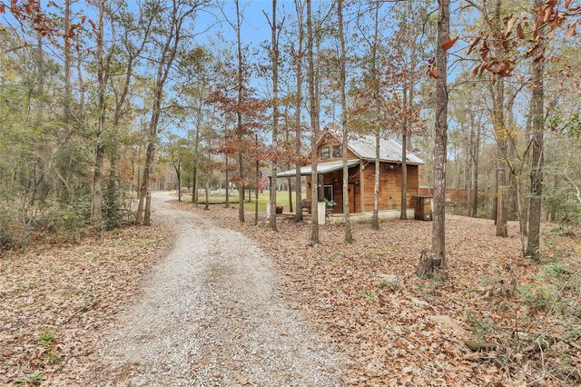 7261 Forest Hills Drive, Montgomery, TX 77316