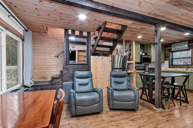 7261 Forest Hills Drive, Montgomery, TX 77316