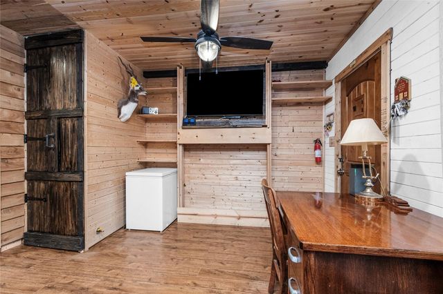 7261 Forest Hills Drive, Montgomery, TX 77316