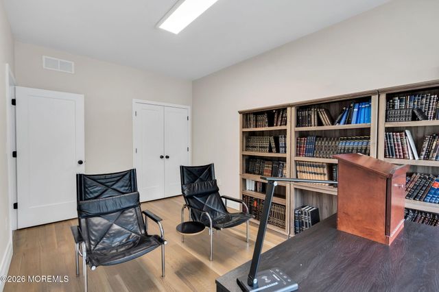 30 Independence Court, Lakewood, NJ 08701