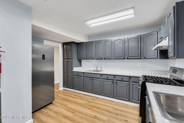 30 Independence Court, Lakewood, NJ 08701