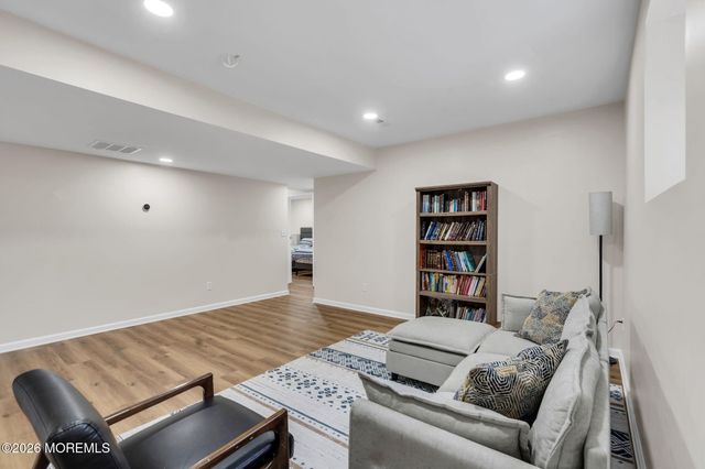 30 Independence Court, Lakewood, NJ 08701