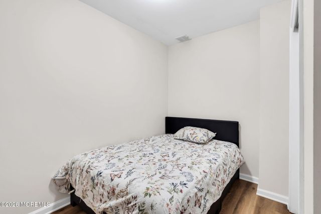 30 Independence Court, Lakewood, NJ 08701