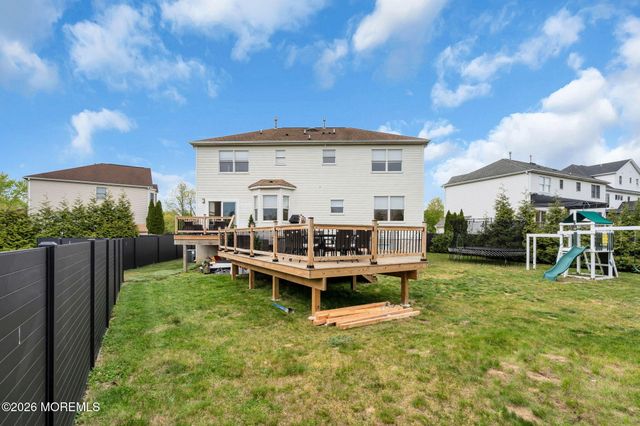 30 Independence Court, Lakewood, NJ 08701