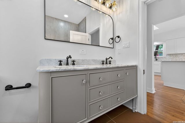 214 Ira, San Antonio, TX 78209