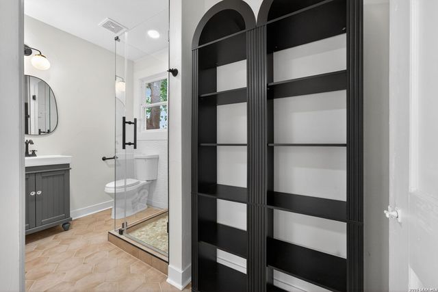 214 Ira, San Antonio, TX 78209