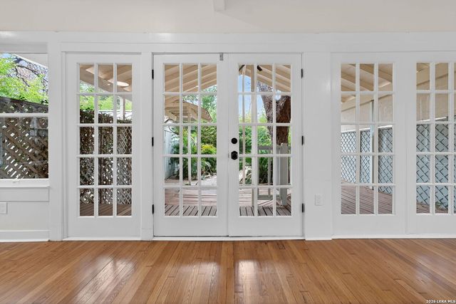 214 Ira, San Antonio, TX 78209