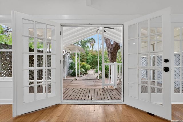 214 Ira, San Antonio, TX 78209