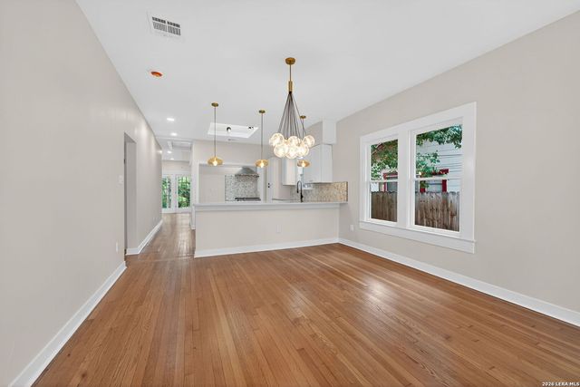 214 Ira, San Antonio, TX 78209