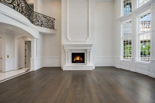 6413 S County Line Road, Burr Ridge, IL 60527