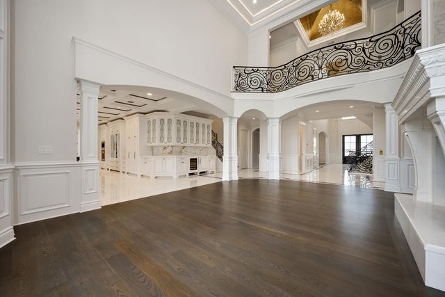 6413 S County Line Road, Burr Ridge, IL 60527