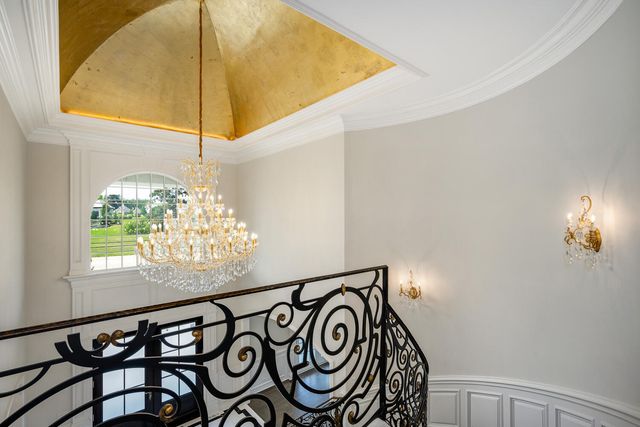 6413 S County Line Road, Burr Ridge, IL 60527