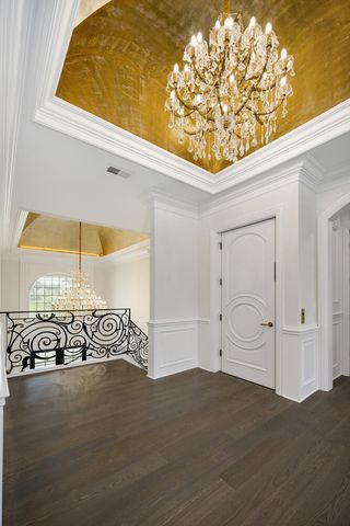 6413 S County Line Road, Burr Ridge, IL 60527