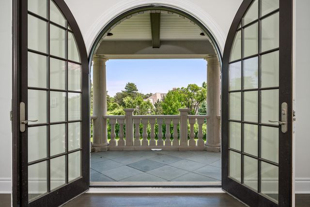 6413 S County Line Road, Burr Ridge, IL 60527