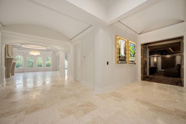 6413 S County Line Road, Burr Ridge, IL 60527