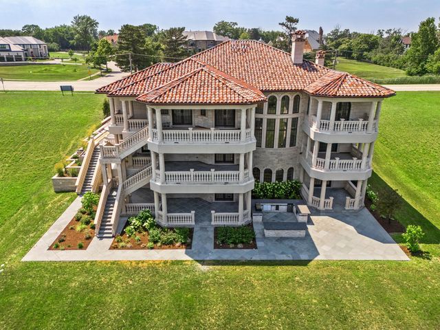 6413 S County Line Road, Burr Ridge, IL 60527