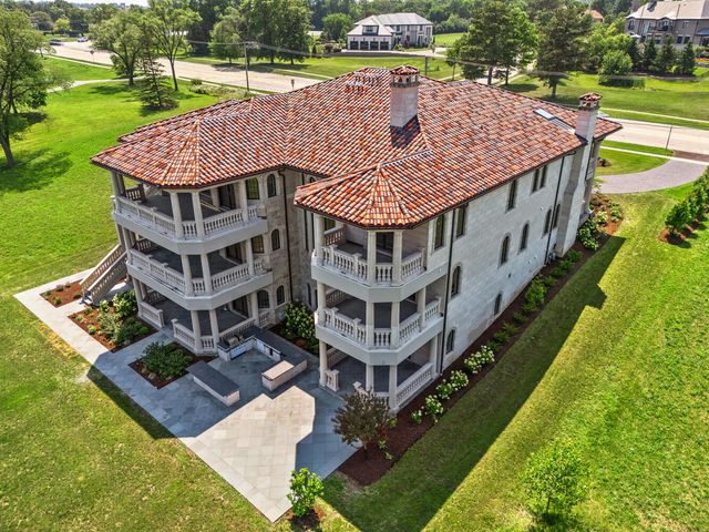 6413 S County Line Road, Burr Ridge, IL 60527