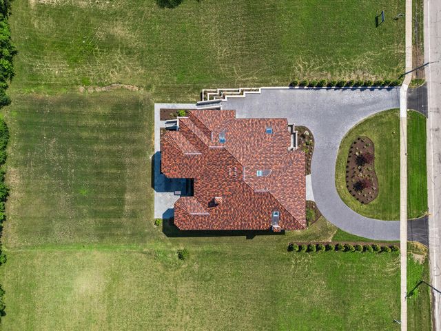 6413 S County Line Road, Burr Ridge, IL 60527