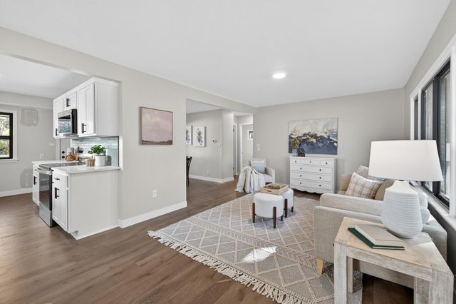 563 Doris Avenue, Shoreview, MN 55126