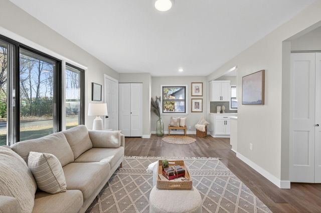 563 Doris Avenue, Shoreview, MN 55126