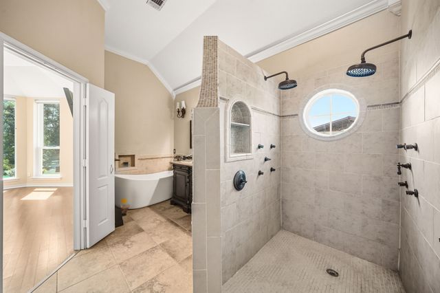 194 Old Howard Road, Waxahachie, TX 75165
