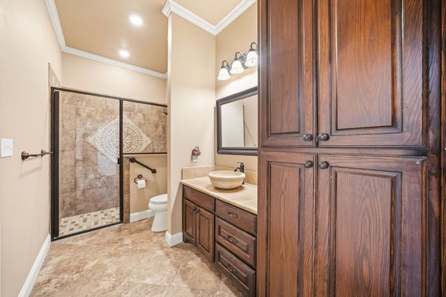 194 Old Howard Road, Waxahachie, TX 75165