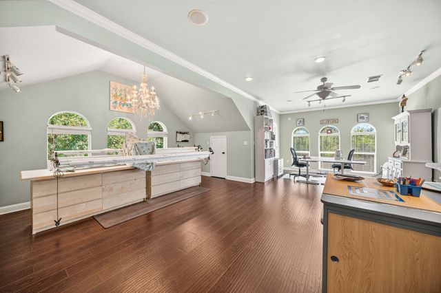 194 Old Howard Road, Waxahachie, TX 75165