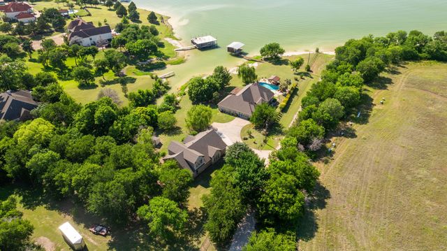 194 Old Howard Road, Waxahachie, TX 75165
