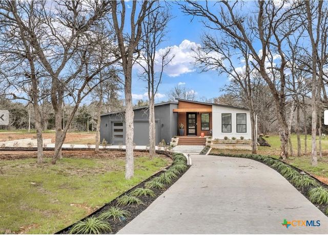 942 Chamberlin Road, Dale, TX 78616