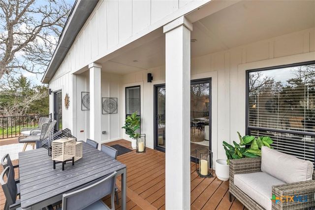 942 Chamberlin Road, Dale, TX 78616