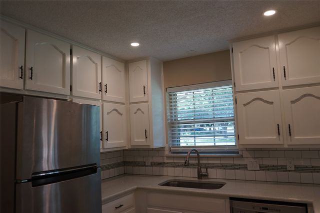 3221 Elkhart Court, Arlington, TX 76016