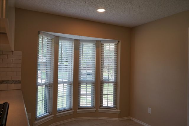 3221 Elkhart Court, Arlington, TX 76016