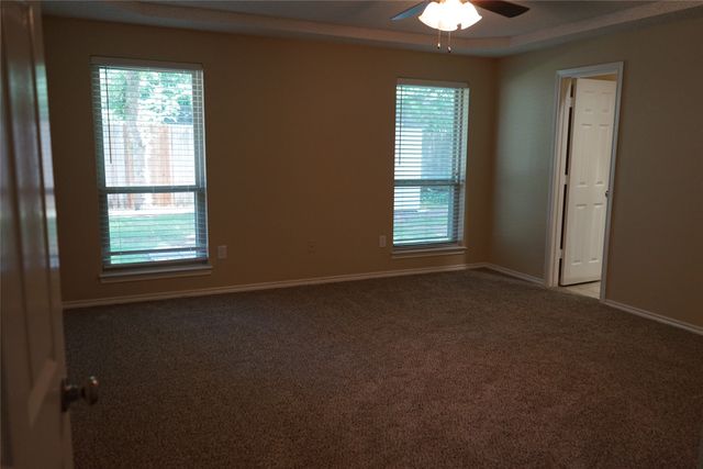 3221 Elkhart Court, Arlington, TX 76016