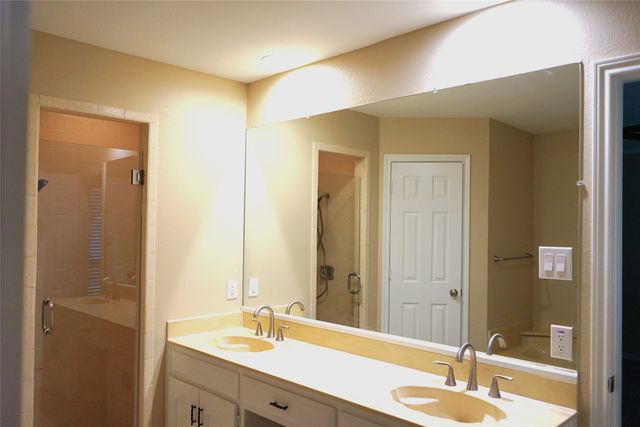 3221 Elkhart Court, Arlington, TX 76016