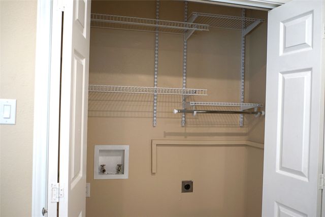 3221 Elkhart Court, Arlington, TX 76016