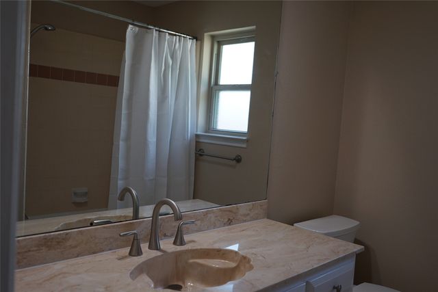 3221 Elkhart Court, Arlington, TX 76016