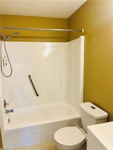 1140 E Ocean View Ave Apt B, Norfolk, VA 23503