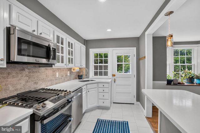 6414 BLENHEIM RD, Baltimore, MD 21212