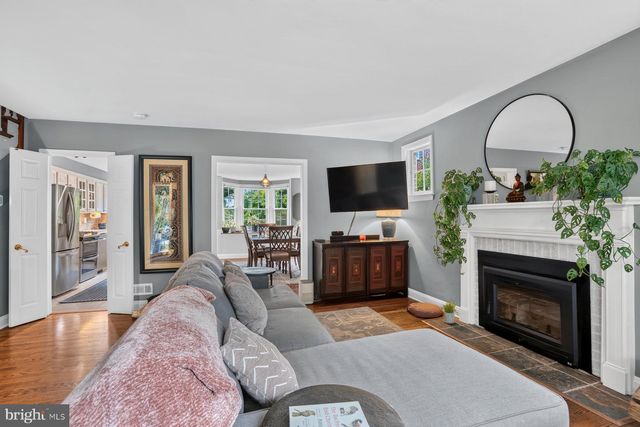 6414 BLENHEIM RD, Baltimore, MD 21212