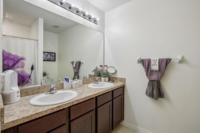 11008 LELAND GROVES DRIVE, Riverview, FL 33579