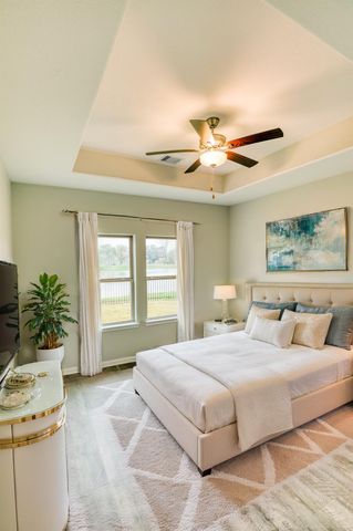 201 Bryan Way, Angleton, TX 77515