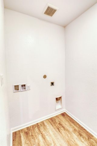 201 Bryan Way, Angleton, TX 77515