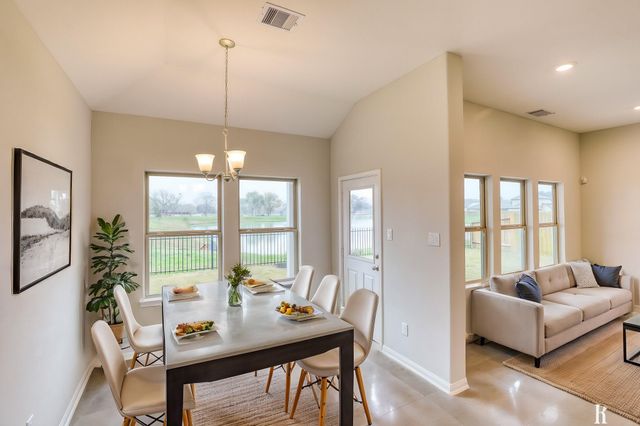 201 Bryan Way, Angleton, TX 77515