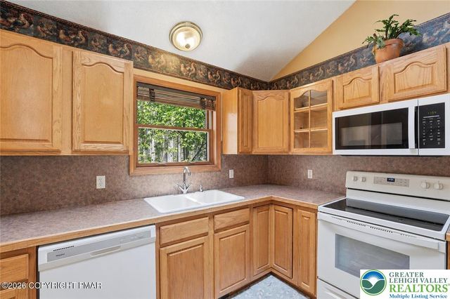 338 Fernwood Drive, Stroud Twp, PA 18301