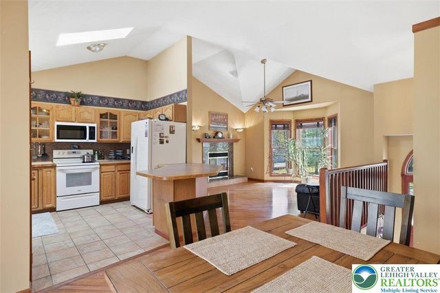 338 Fernwood Drive, Stroud Twp, PA 18301