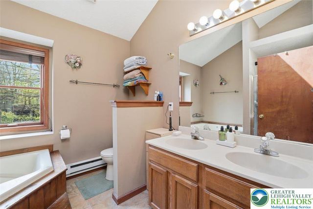 338 Fernwood Drive, Stroud Twp, PA 18301