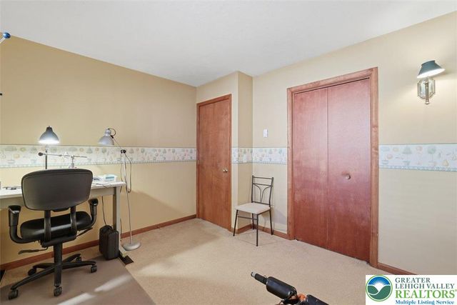 338 Fernwood Drive, Stroud Twp, PA 18301