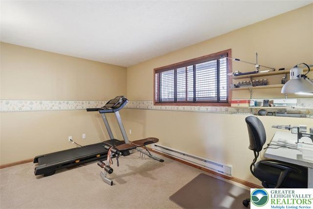 338 Fernwood Drive, Stroud Twp, PA 18301